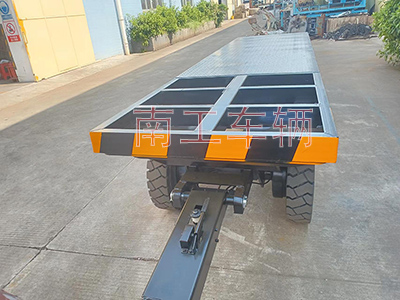 1672369242257324.jpg 8噸雙牽引同軌跡聯(lián)動(dòng)平板拖車3I.jpg