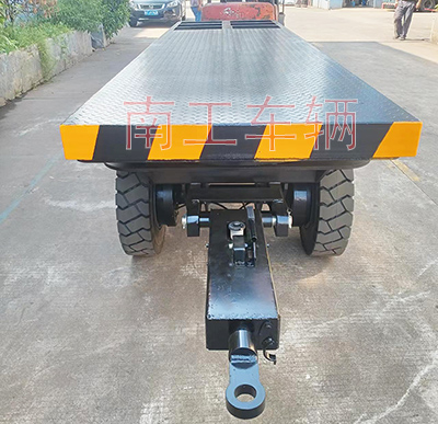 1672369265917946.jpg 8噸雙牽引同軌跡聯(lián)動(dòng)平板拖車I.jpg