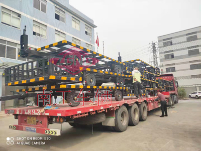 1675144996158007.jpg 4噸骨架式平板拖車帶小尾箱3I.jpg