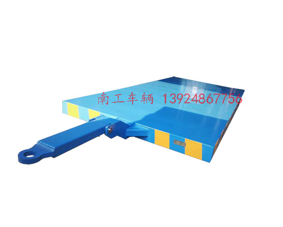 1676949175684249.jpg 25噸小輪子超低平板拖車2D.jpg