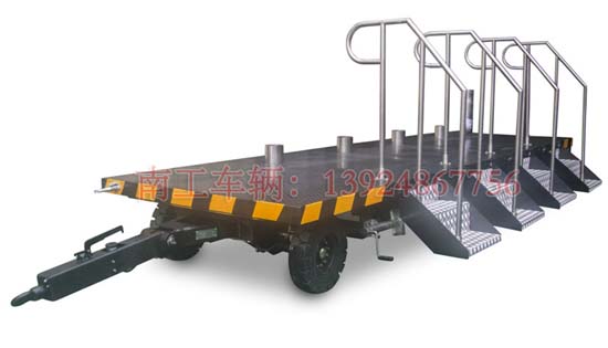 1677294898823708.jpg 移動廁所底盤拖車2.jpg