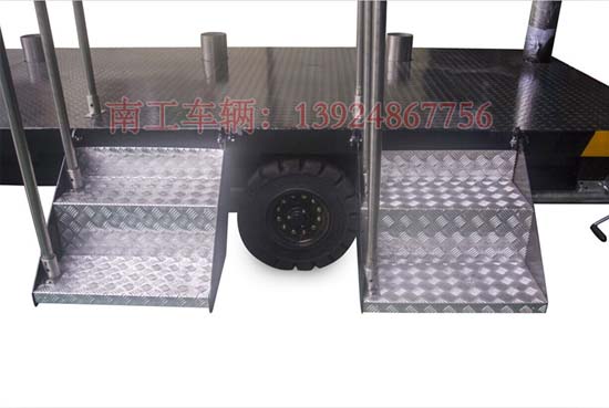 1677294969525689.jpg 移動廁所底盤拖車5.jpg