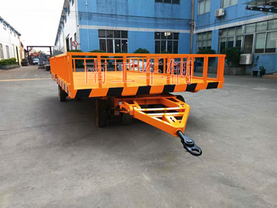 1679539995942412.jpg 15噸護(hù)欄型牽引工具平板拖車1I.jpg