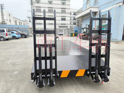 1710144147900695.jpg 6噸帶爬梯移動平板拖車3I.jpg