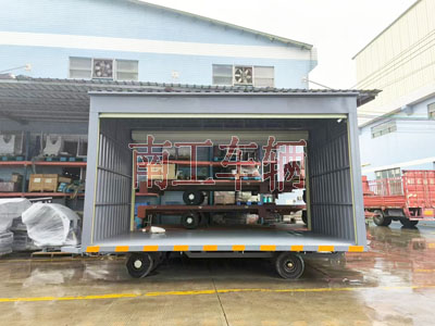 1726298000923100.jpg 10噸箱式平板拖車兩側(cè)帶卷簾門(mén)2I.jpg