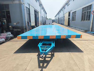 1730096764585588.jpg 40噸4米寬重型平板拖車 藍(lán)色4I.jpg